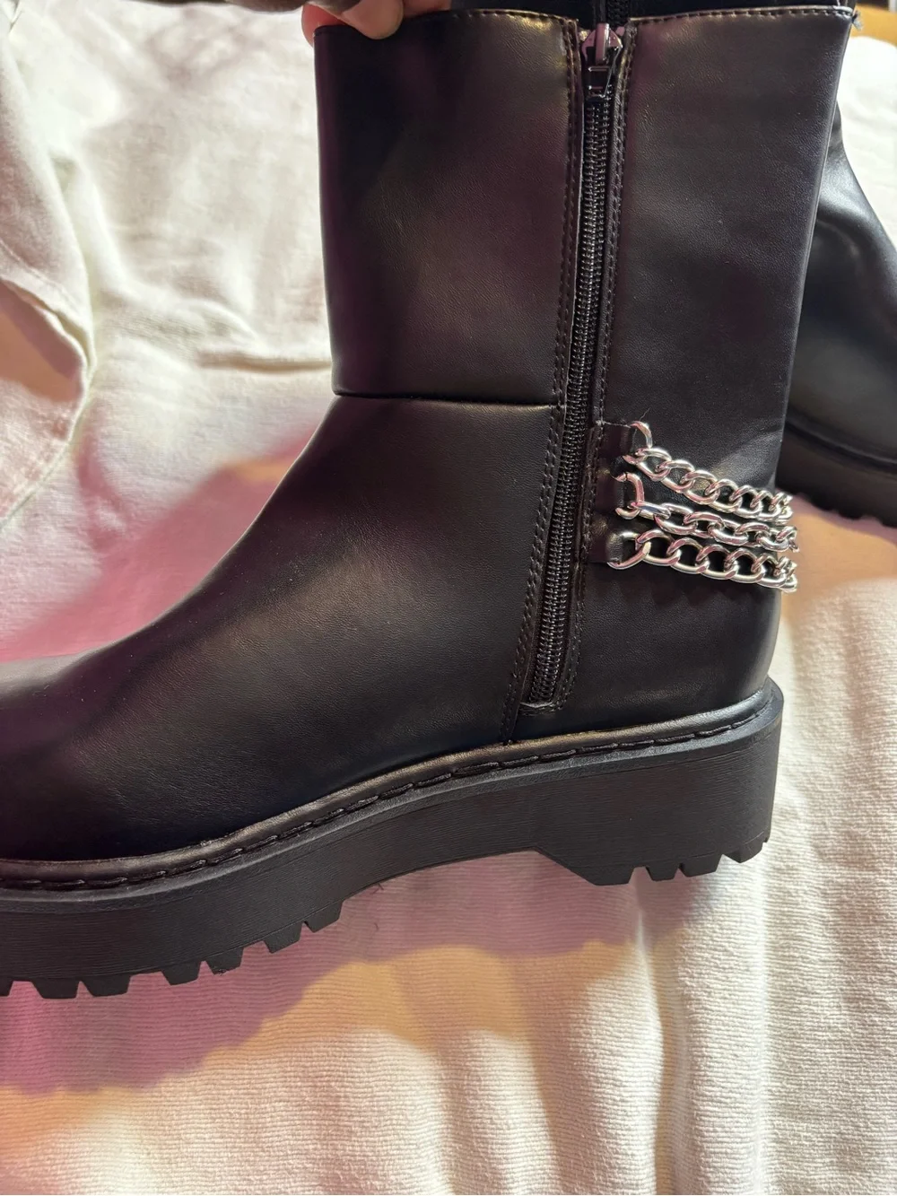 Wild Pair Rocksann Chain Zipper Ankle Boots – Black – Women’s Size 9 – NEW